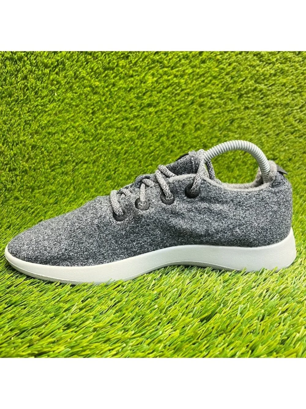 Allbirds Wool Runners Mens Size 9 Gray White Athletic Walking Shoes Sneakers
